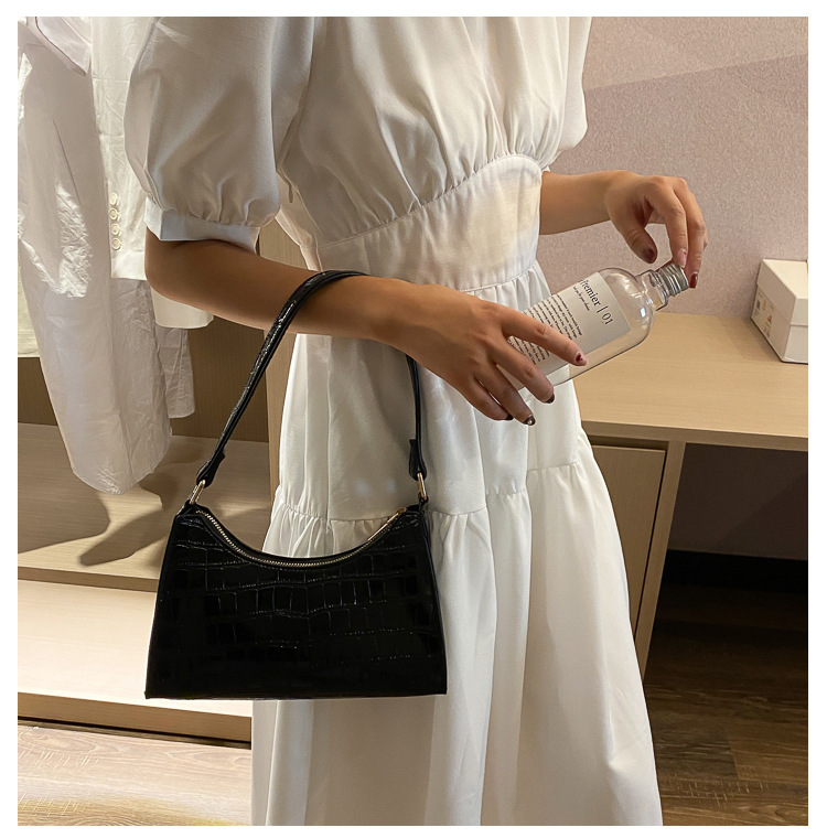 Stone Pattern Zipper Solid Color Shoulder Underarm Bag Wholesale Nihaojewelry display picture 15