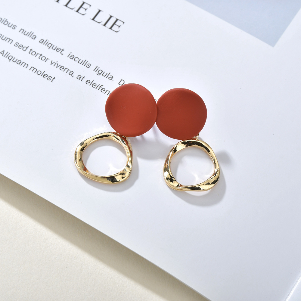 Hit Color Matte Retro Earrings display picture 1