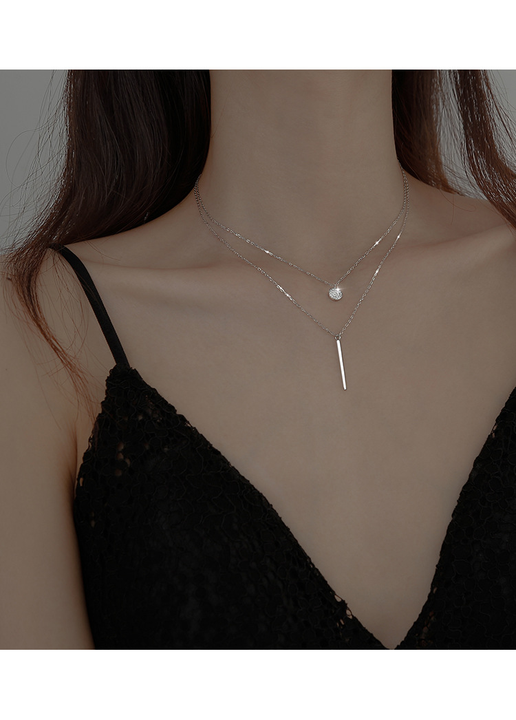 Collana quadrata a doppio strato con strass lampeggiante e collana semplice con catena a clavicola a vento freddo_voghion.com