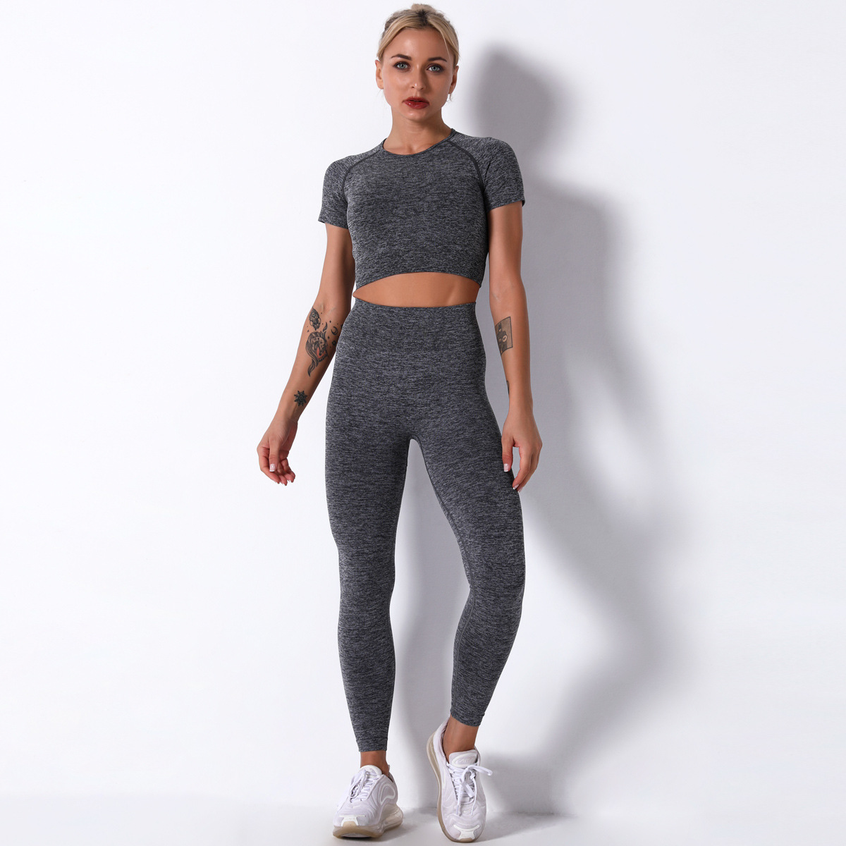 seamless knitted short-sleeved trousers yoga suit  NSNS11048