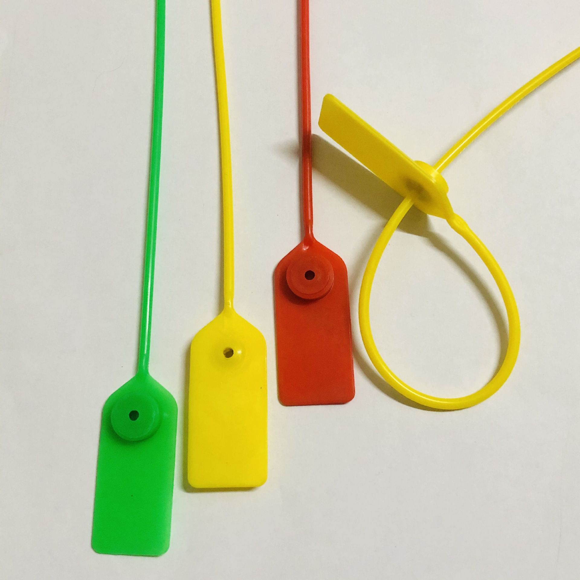 一次性塑料封条铅封煤运物流防盗塑料吊牌集装箱封条封签扎带