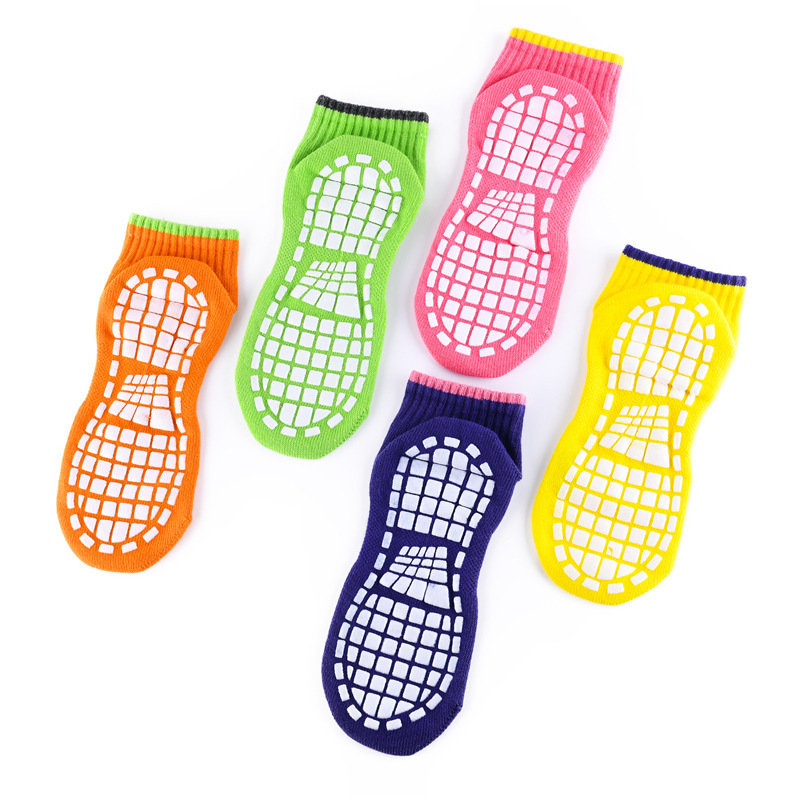 Dong Yilang Source Manufacturer Four Seasons Boys and Girls Trampoline Socks Cotton Non-Slip Bottom Sports Socks Yoga Socks Pure Cotton Floor