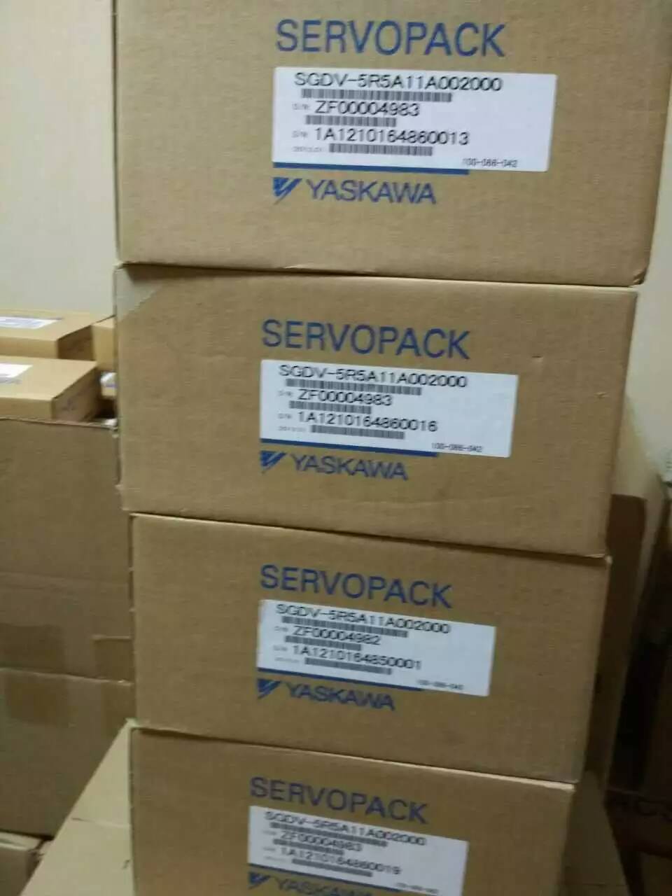 松下伺服电机MSMA042A1F，MSMA042A1B MSMA042A1D现货，质保一年