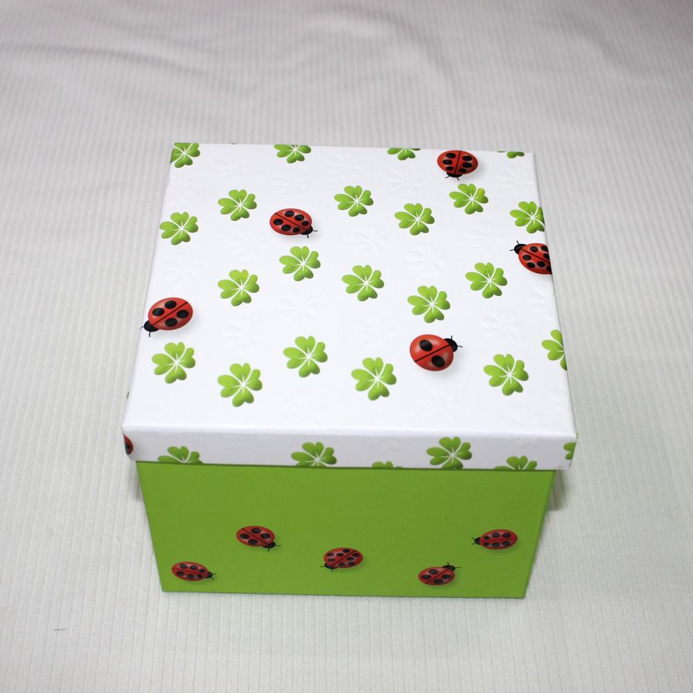 正方形纸质方形礼品盒适用于礼物，首饰等包装，颜色尺寸可定制