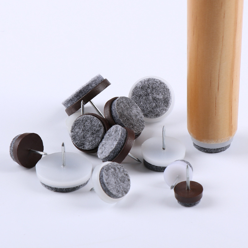 Suministro de fábrica de plástico fieltro piso uñas muebles mesa y silla Gabinete a prueba de humedad piso a prueba de arañazos pie almohadilla sofá pie clavo