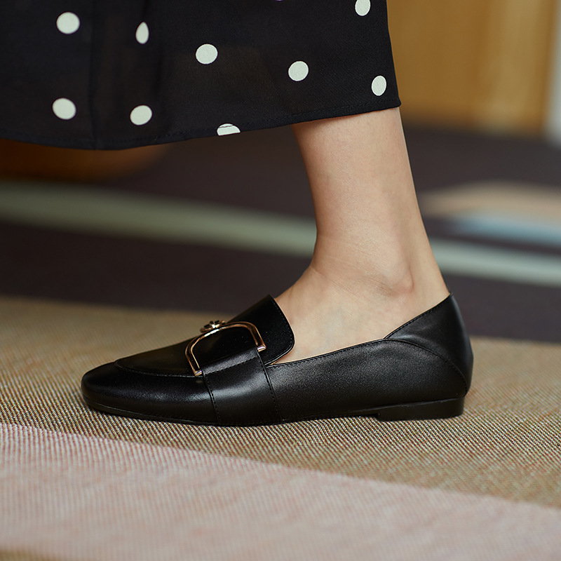 2020秋季新品真皮浅口女鞋 猪皮黑色单鞋 方头金属扣复古单鞋|ms