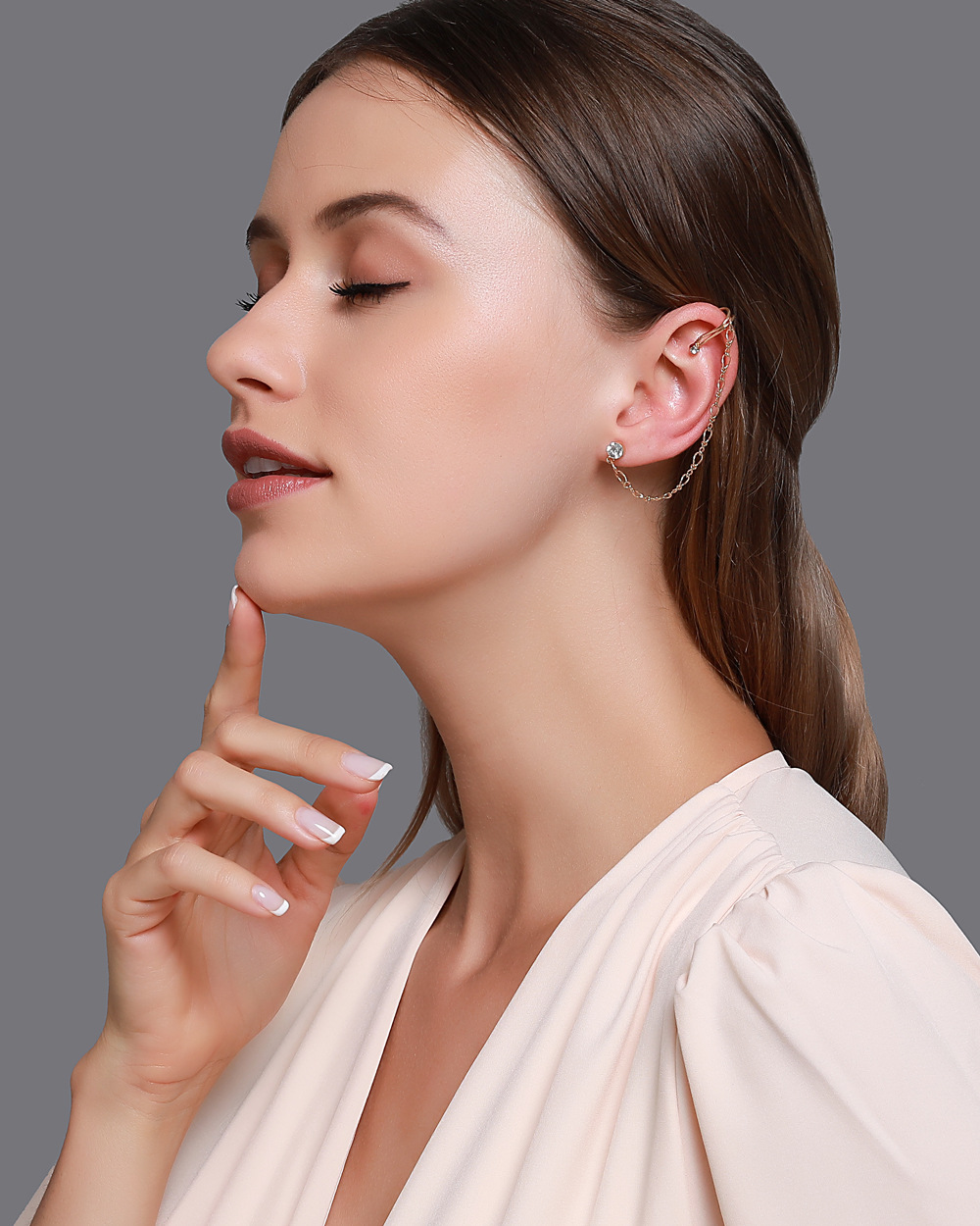 New Earrings Personality Simple Earrings Ear Clip Integrated Earrings Long Earrings Wholesale Nihaojewelry display picture 3