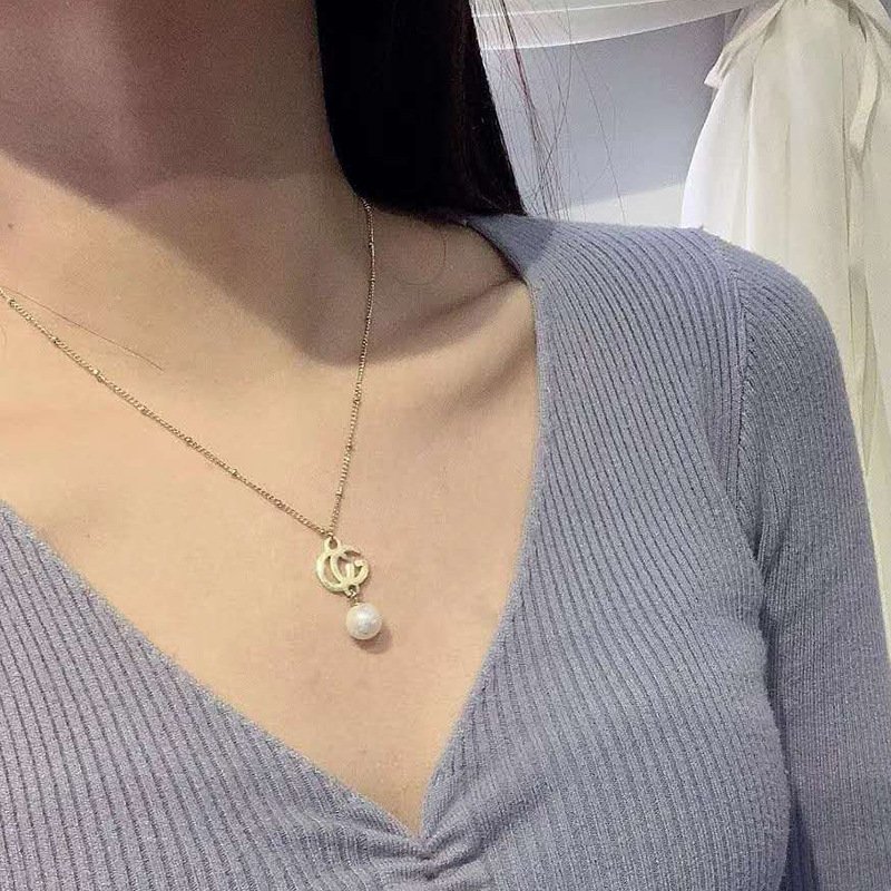 Alphabet Gold Necklace Non-fading Hypoallergenic Metal Tide People Pearl Pendant Clavicle Chain Wholesale display picture 1