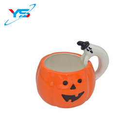 厂家直销万圣节丰收节南瓜手彩3D立体异形杯子工艺品摆件创意礼品