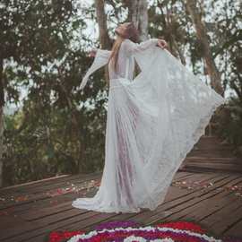 2020速卖通欧美白色性感深V领长袖蕾丝花边透视连衣长裙1140