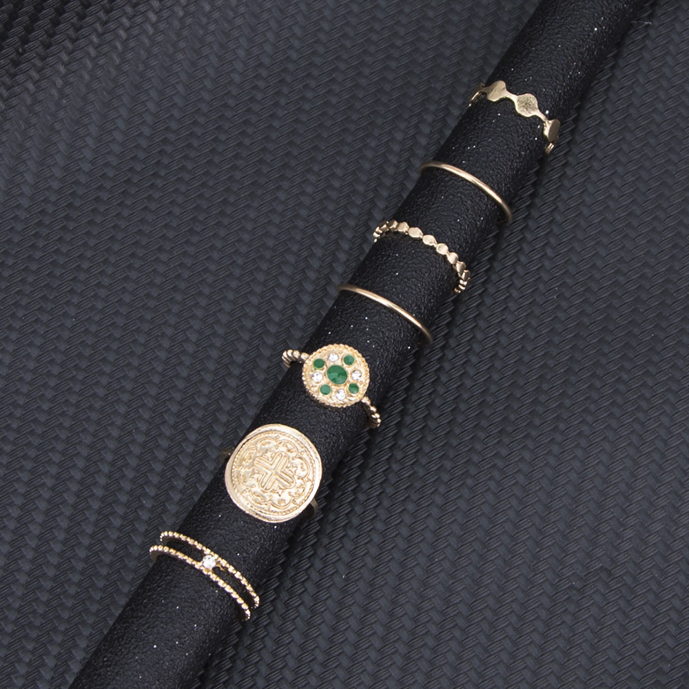 Title 4, Combinaison de bagues en métal à sept pièces