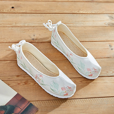 Ancient traditional chinese hanfu shoes heightening embroidered clothing casual shoes princess fairy film cosplay shoes