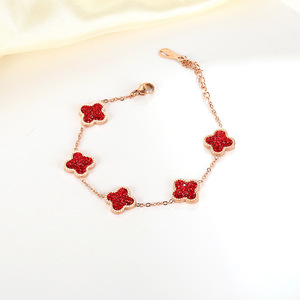 韩版创意新款女士四叶草手链18k玫瑰金饰品 五个四叶花红钻手链