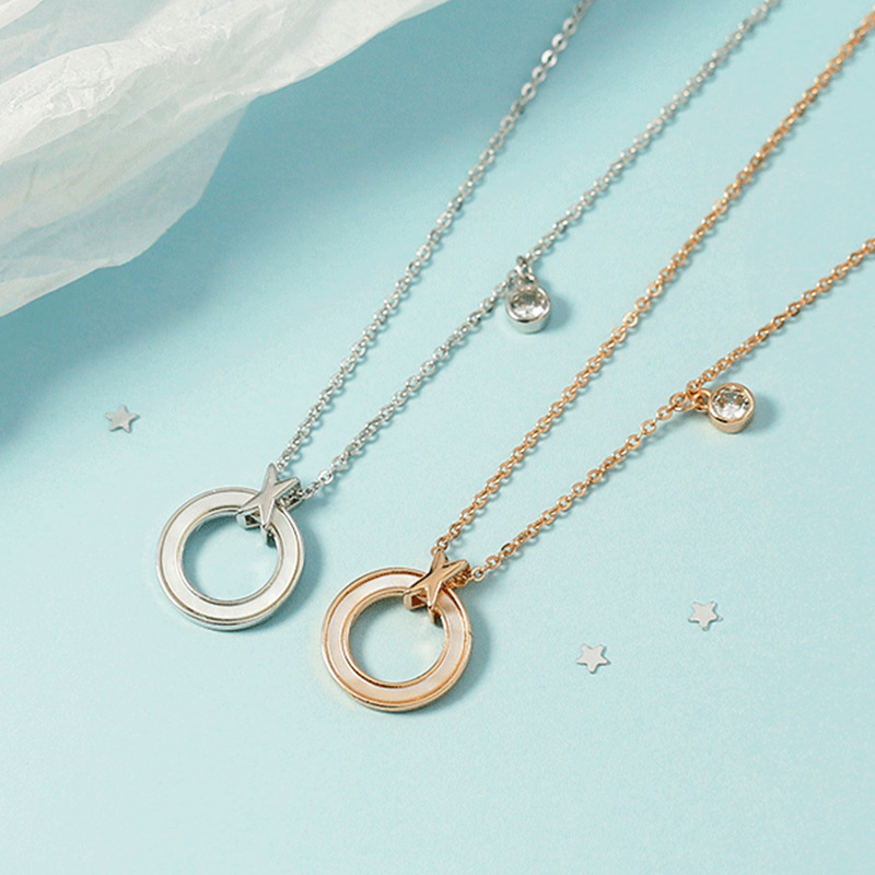 Small design necklace