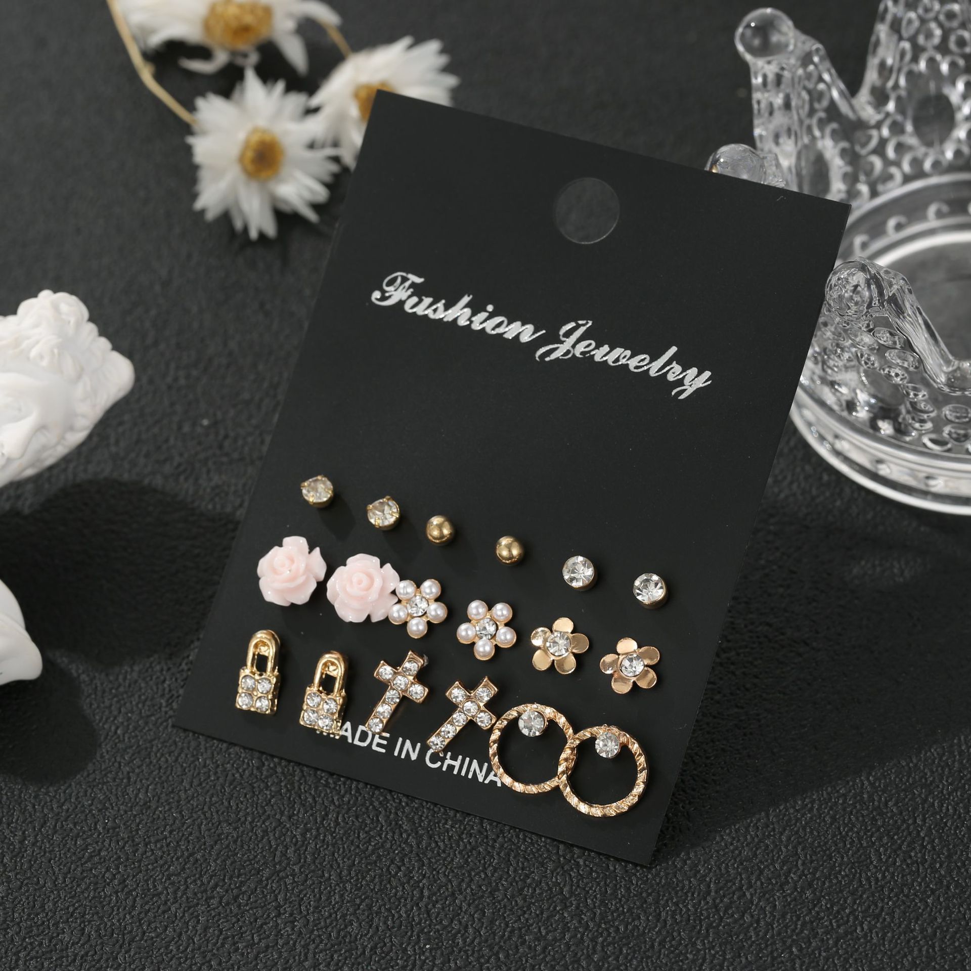 Hot Sale New Pearl Flower Lock Geometric Circle 9 Pairs Combination Rhinestone Alloy Earring Set display picture 2