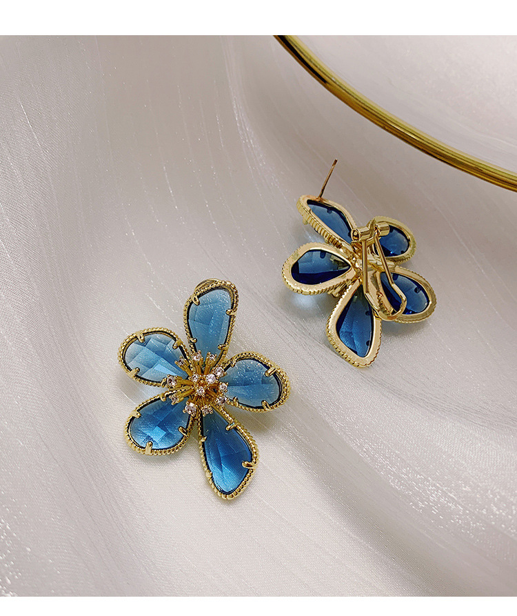 24g Weight Crystal Inlay Material Ear Studs Classification 1 Pair Quantity 1 Pair Simple Style Flower Inlay Alloy Crystal Ear Studs