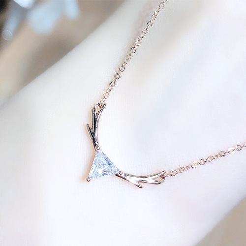 Gorgeous Zirconium Antler Everyday Style Creative New Clavicle Necklace for Girls Fashion Necklace for Girlfriend Gift
