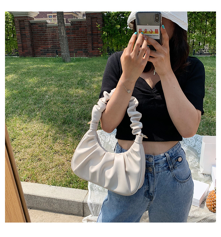 Folds Fashion Texture One-shoulder Messenger Underarm Bag Wholesale Nihaojewelry display picture 1