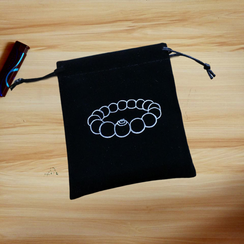 Spot bolsa de franela negra 13*15cm