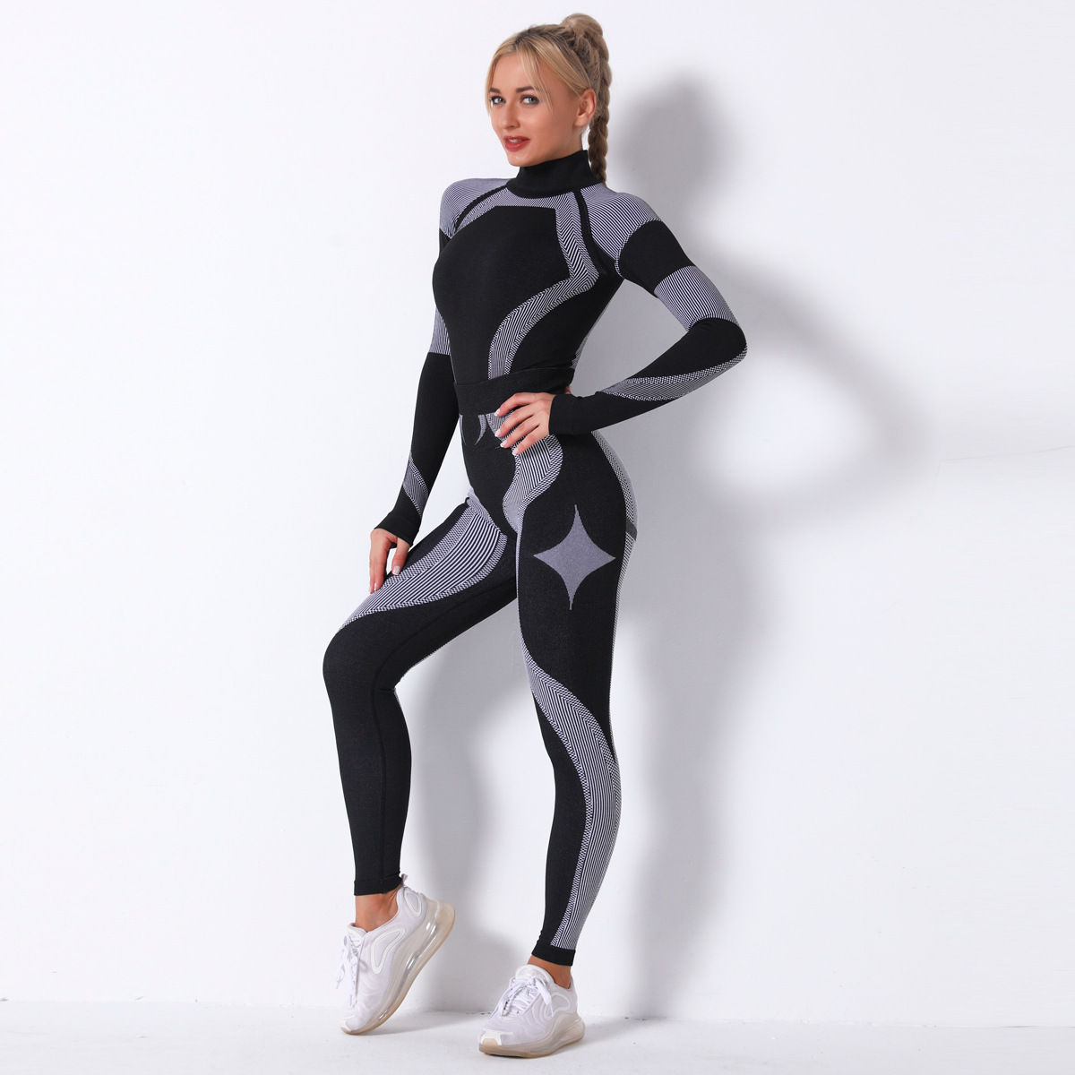 Seamless Knitted Striped Long Sleeve Sweat Absorbing Yoga Set NSNS11058