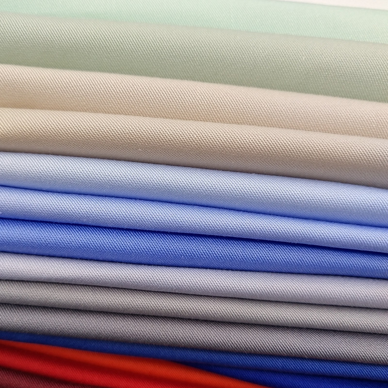 厂家直销涤棉细斜面料春夏衬衫时装工作服面料现货供应