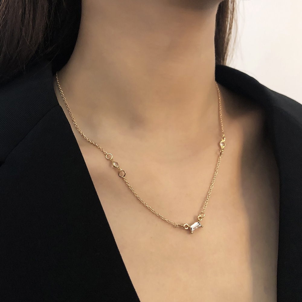 Light Luxury Simple Geometric Diamond High-end Necklace display picture 4