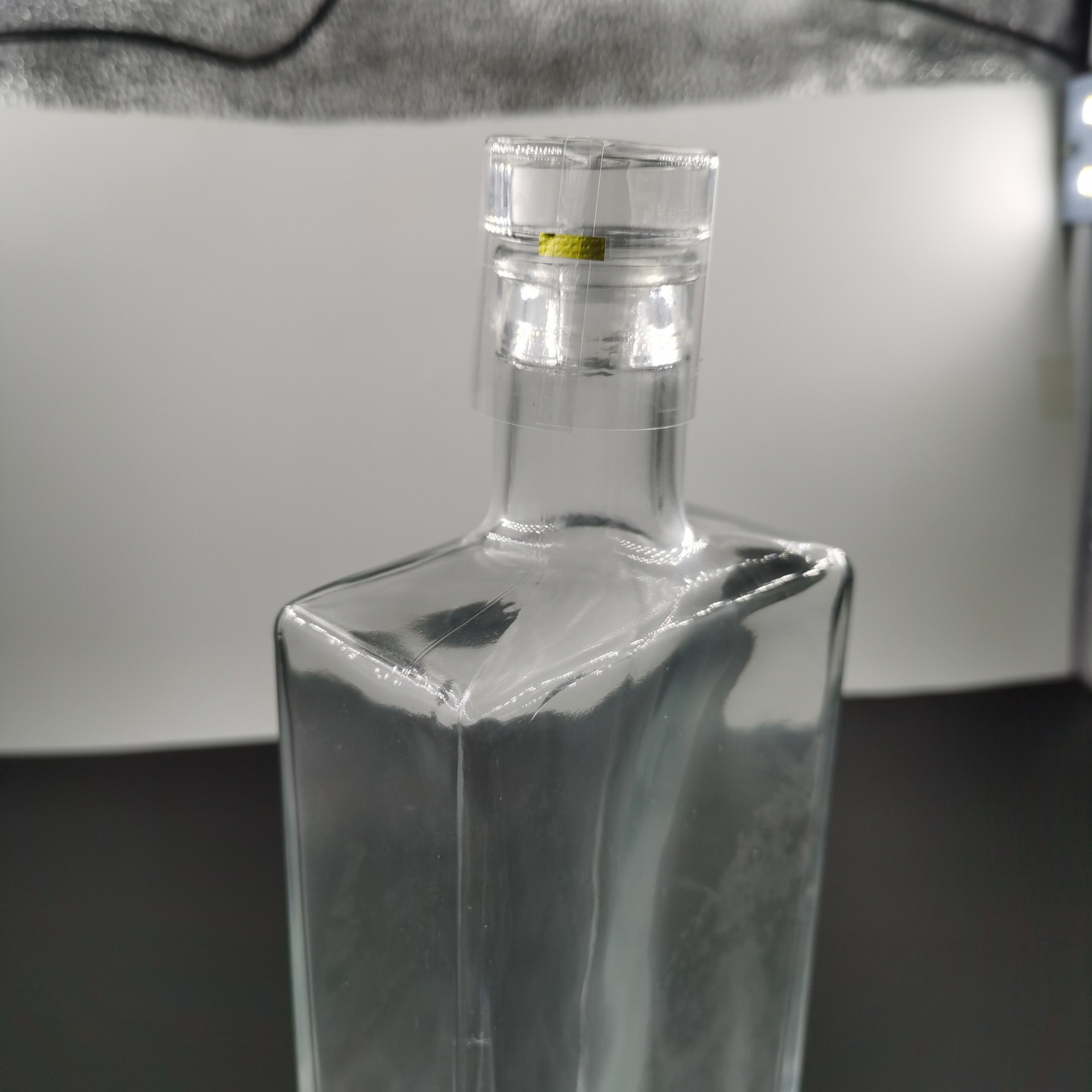 观云玻璃瓶专用撕拉线胶帽