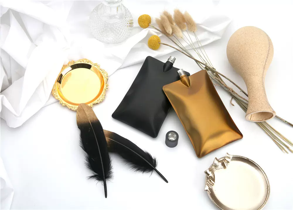 厂家直销  304 不锈钢酒壶 喷漆小酒壶 男士户外便携式酒壶 6盎司