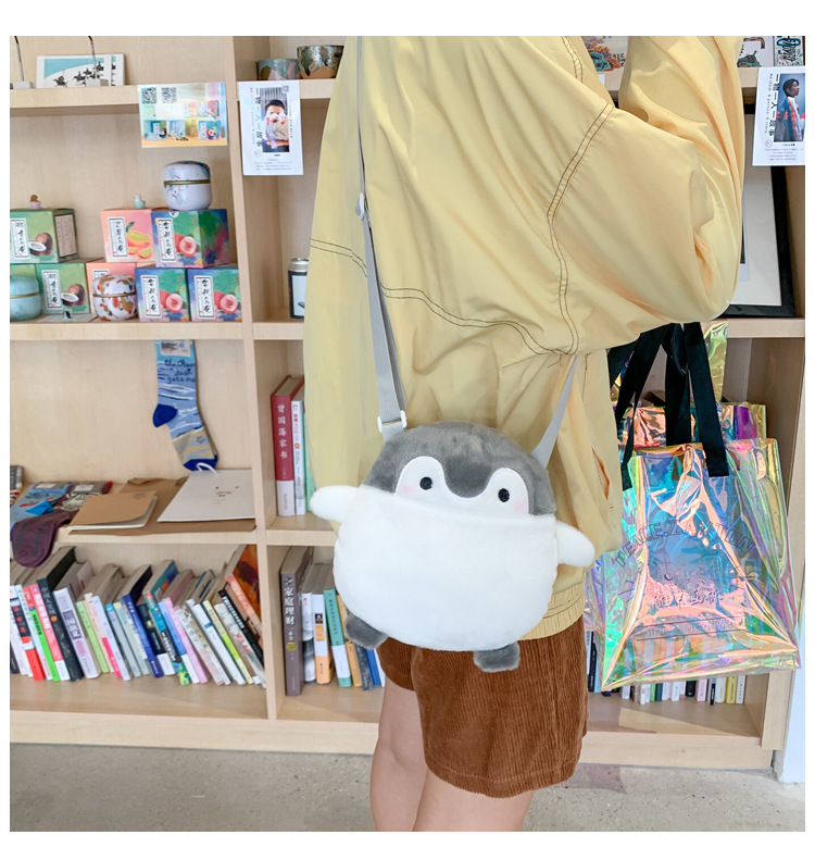 Cute Cartoon Penguin Plush Bag display picture 14