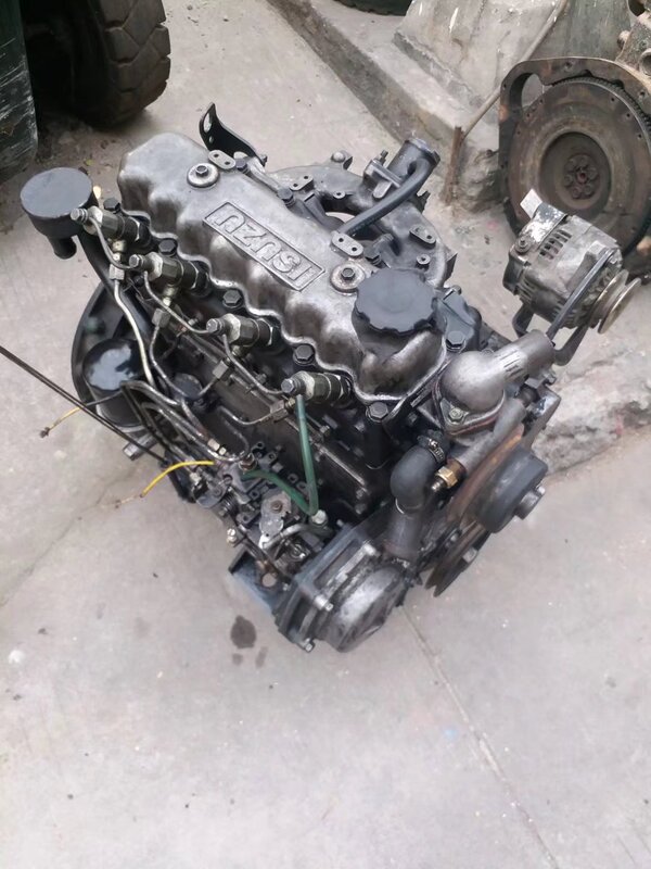 Isuzu D500 used engine parts 6BB1 6BG1 engine cylinder block and cylinder head parts