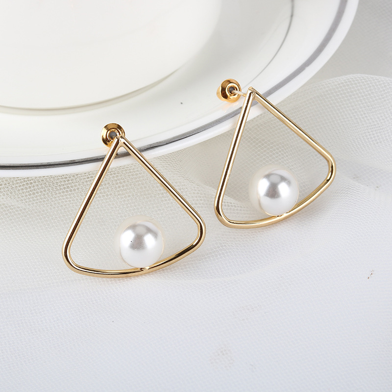 New Earrings Exaggerated Pearl 18k Real Gold Plating S925 Silver Needle Earrings Wholesale Nihaojewelry display picture 6