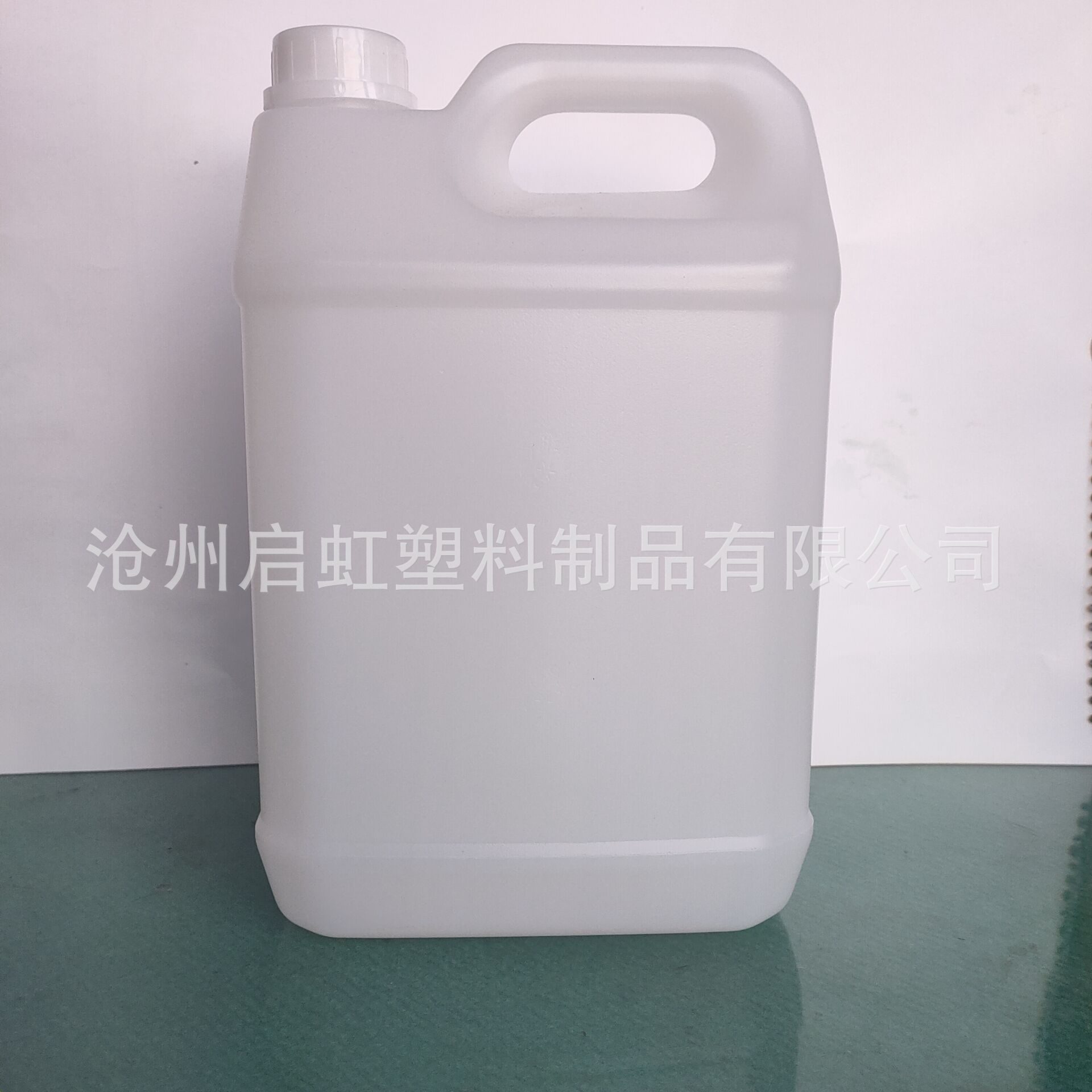 厂家直销5升原料色塑料壶扁方型消毒产品塑料壶 质量可靠价格实惠