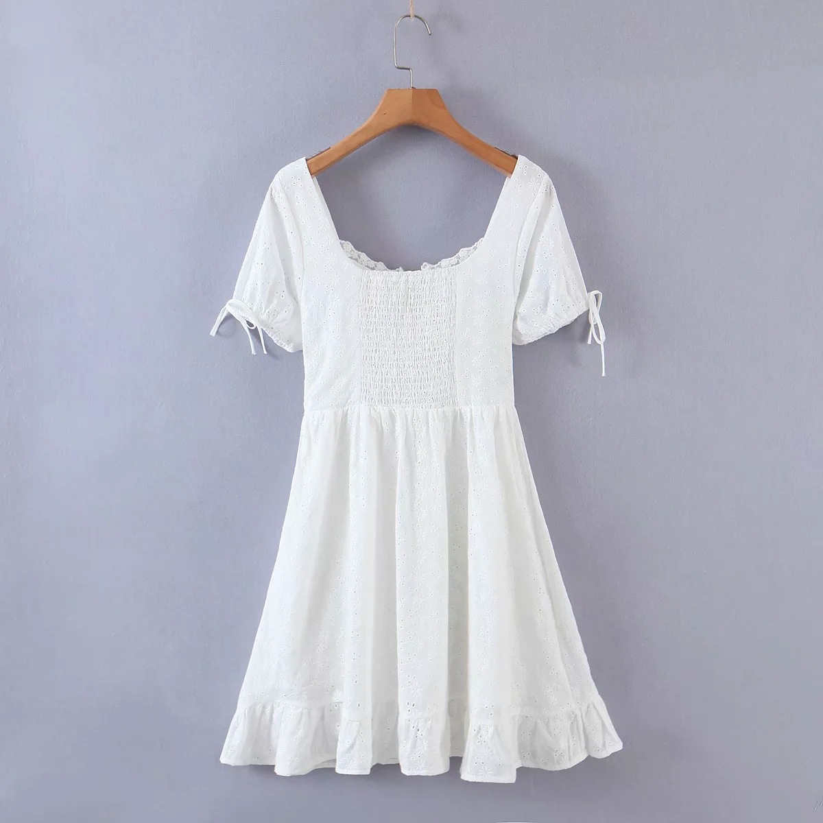 vestido retro de encaje blanco con escote corazón NSAC13908