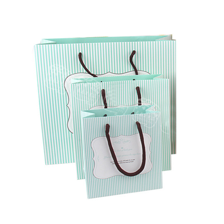 Bolso de niña de abanico, mini bolsa de regalo portátil de alto valor, bolsa de papel para ropa, bolsa de papel, bolsa de regalo, bolsa de papel blanca