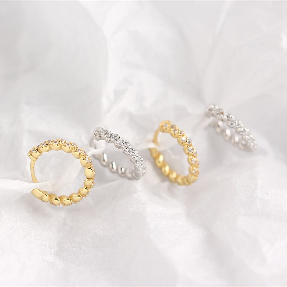 Diamond Craft White, Gold Color Yhe0169 Cross-border Hot Selling S925 Sterling Silver Ins Style Geometric Twist Winding Diamond Earrings Hipster Silver Earrings