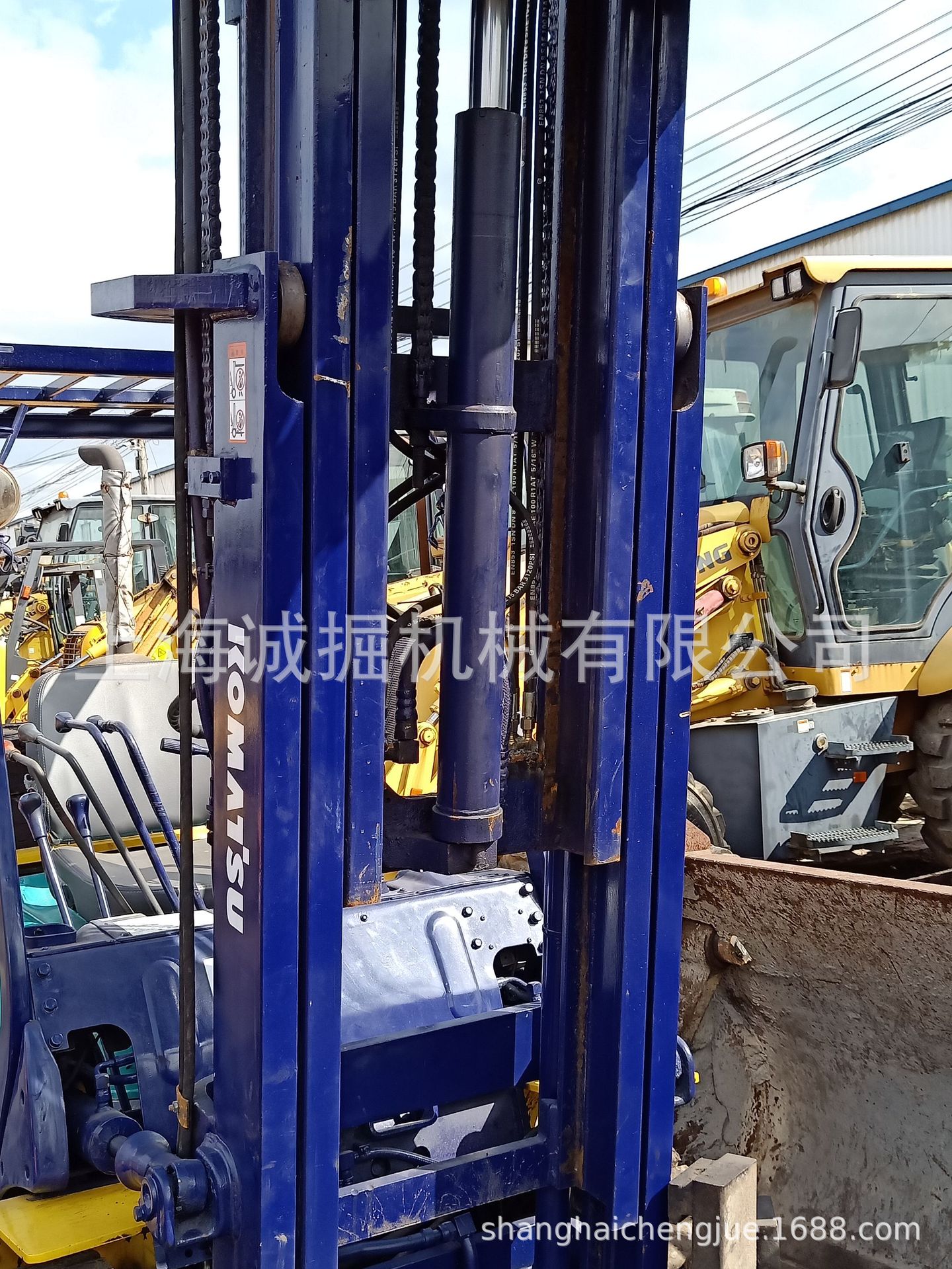 二手小松3吨叉车3节门架升高4.5米