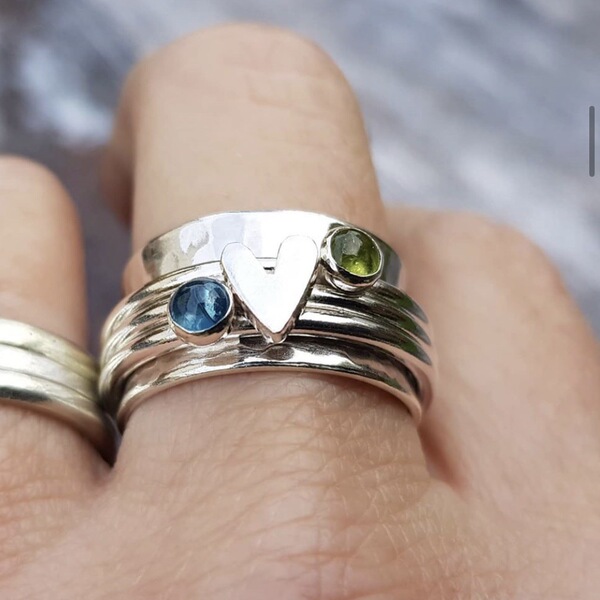 retro geometric creative ring heart shaped