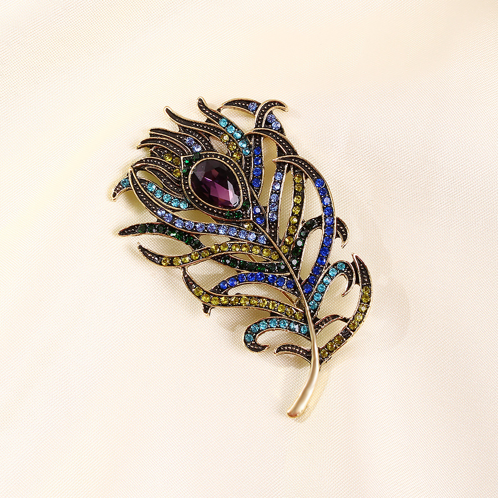 Retro Style Peacock Feather Brooch Creative Personality Diamond Color Brooch Fashion Apparel Accessories Nihaojewelry Wholesale display picture 2