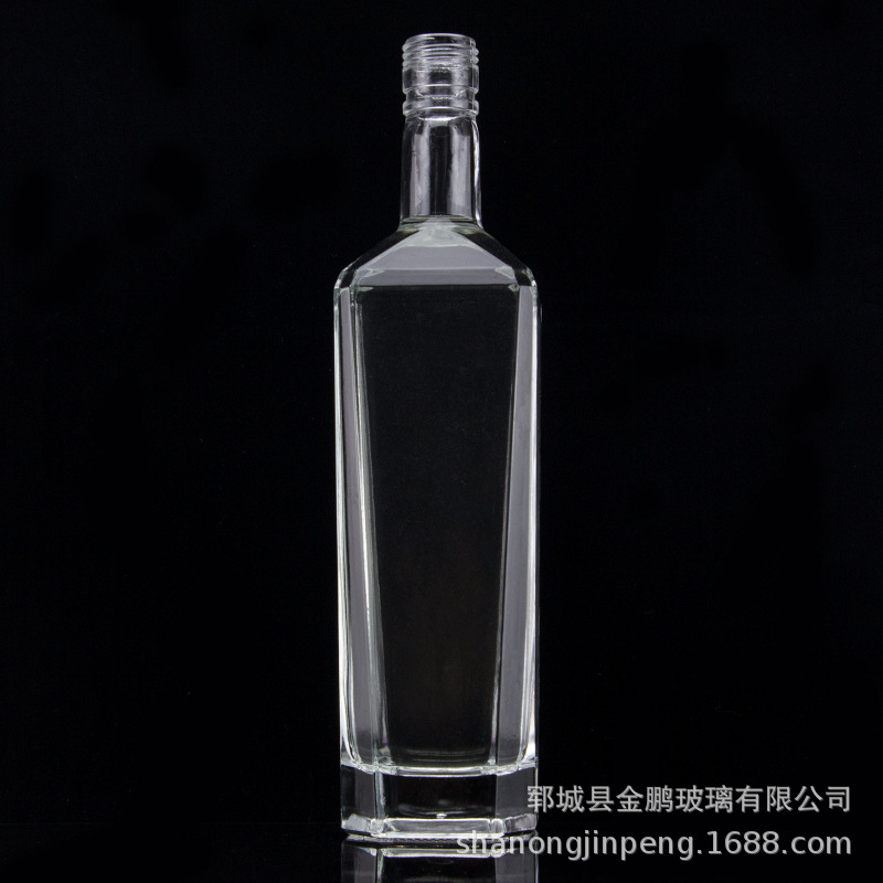 金鹏玻璃出售洋酒 白酒酒瓶 出口级玻璃瓶 饮料水玻璃瓶