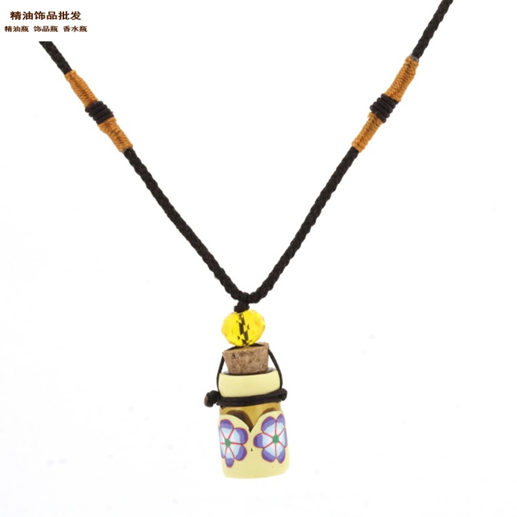 中国精油饰品网半包软陶瓶红细绳绕线项链22.jpg