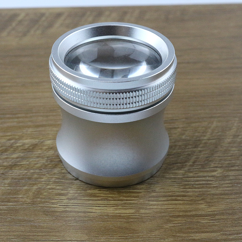 Design two-color magnifying glass