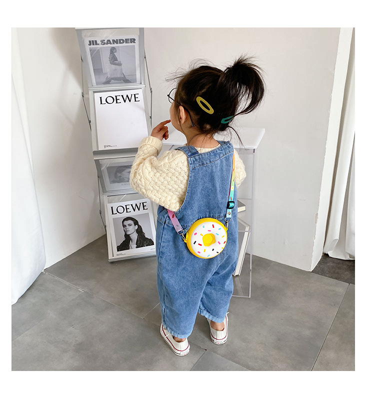 Korean Children's Cute Silicone Donut Shoulder Bag display picture 28