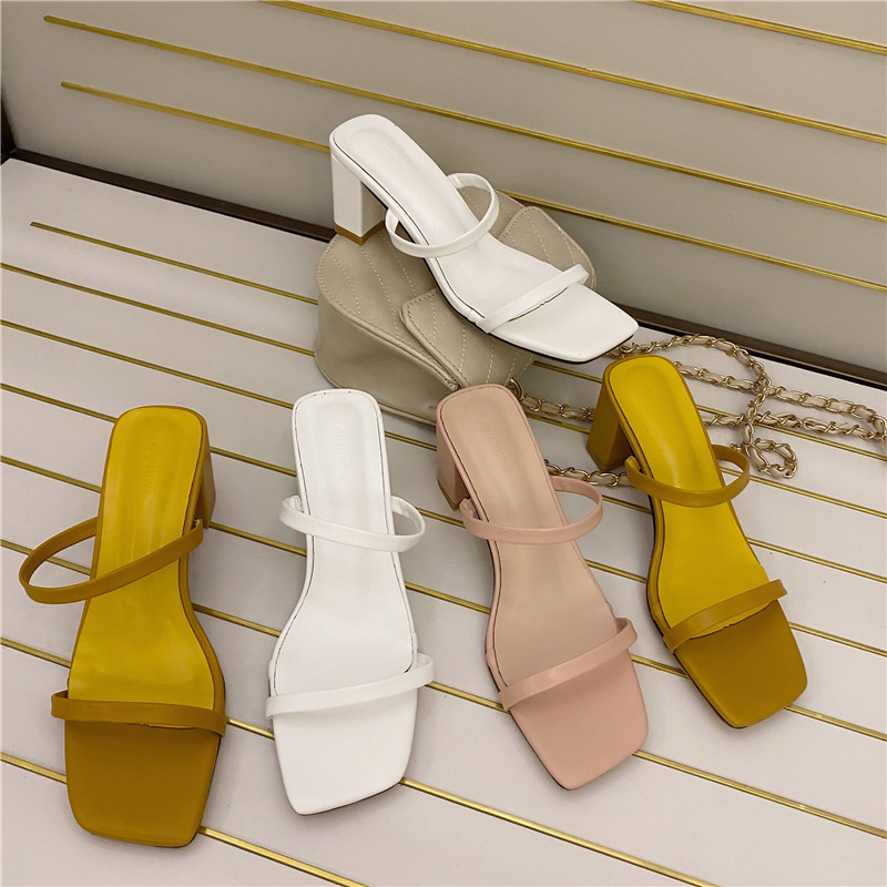 one-flip-flops thick heel sandals NSHU29790