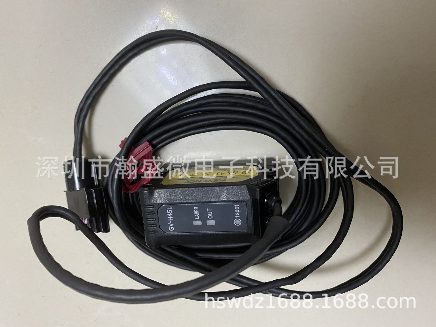 基恩士 激光传感器 GV-H45L 原装 9新