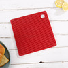 Ground stalls source Honeycomb silicone square cushioning hot dining table pad heat -resistant kitchen anti -hot pad household spot