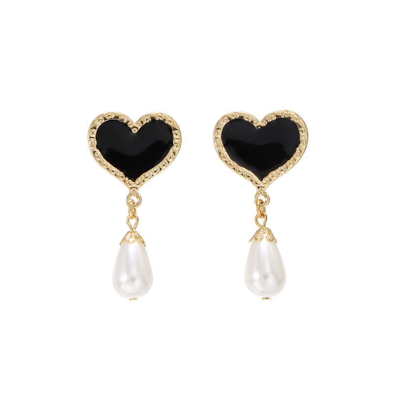 Fashion Retro Rhinestone Heart Pearl Earrings display picture 6