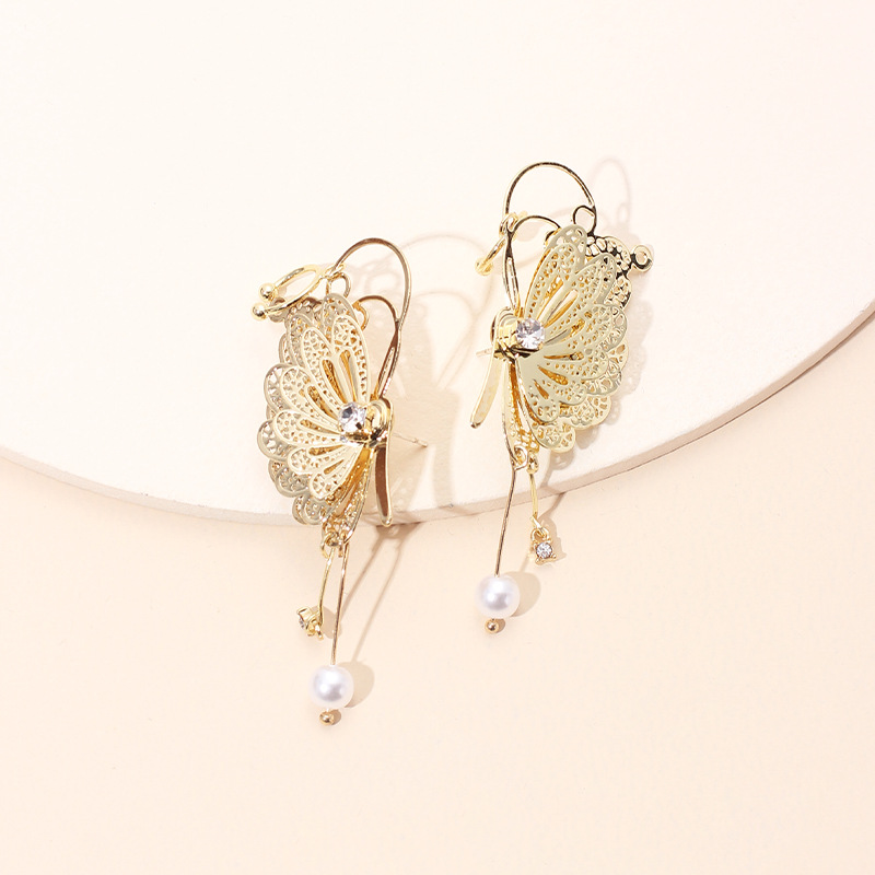 13g Weight Earrings Classification Wedding, Travel Occasion Women'S Gender Simple Style Style Gold Color Fashion New Trendy Fairy Three-dimensional Butterfly Ear Clip Without Pierced Earrings Tassel Earrings Ear Bone Clip Wholesale Nihaojewelry 3