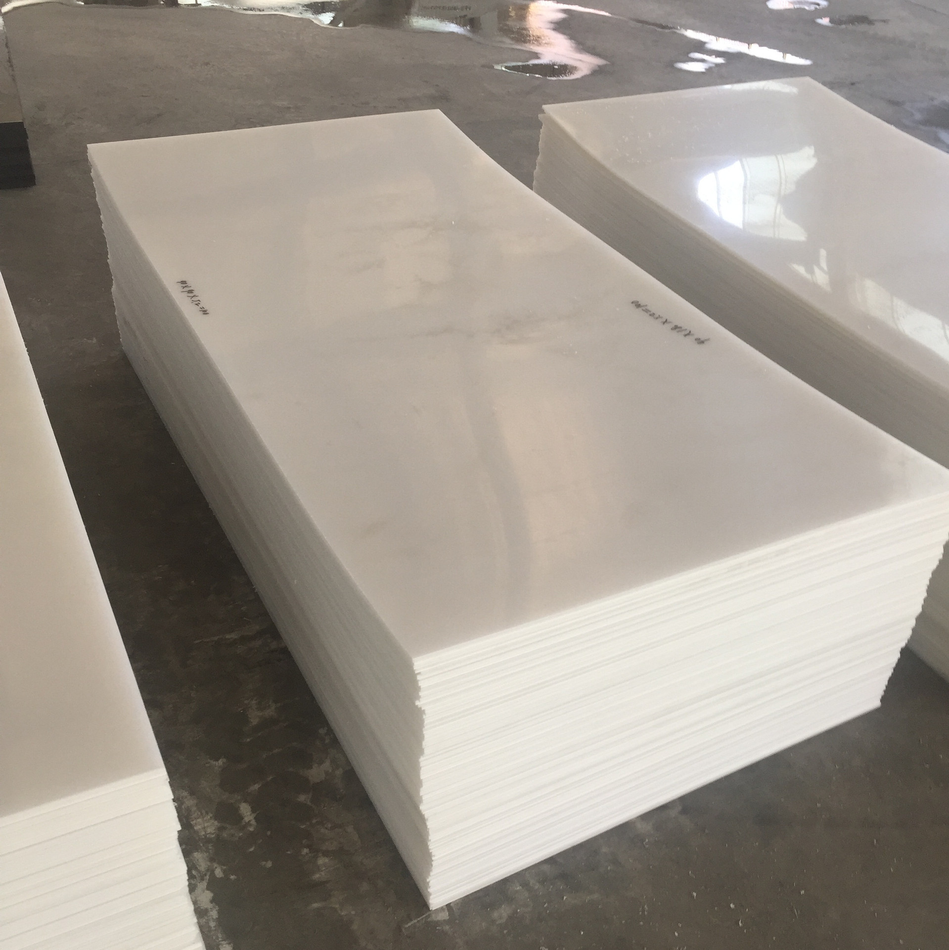 10997265106_1900380745