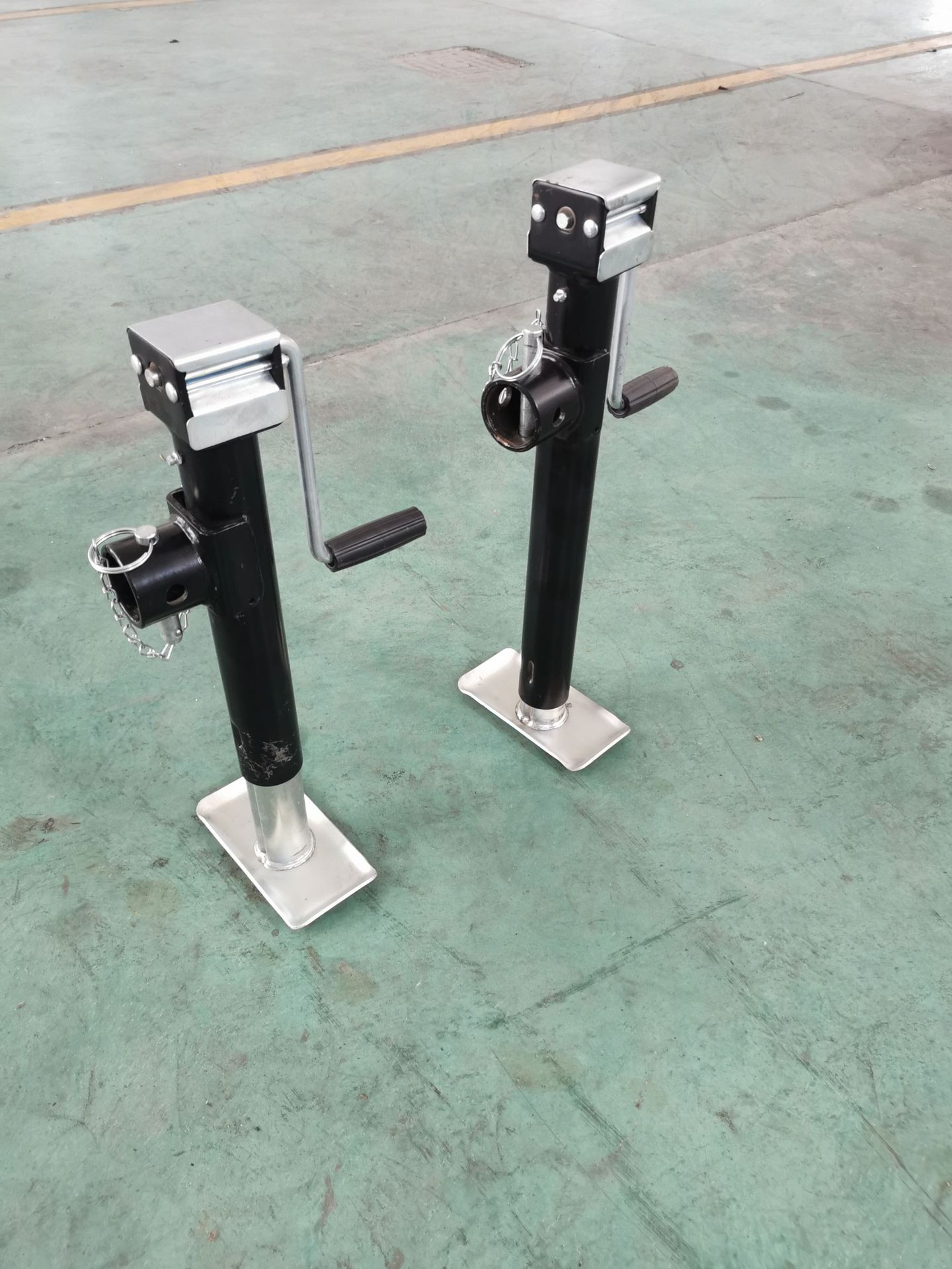 侧摇拖车千斤顶批发拖车平板车承重支腿 手摇式可升降