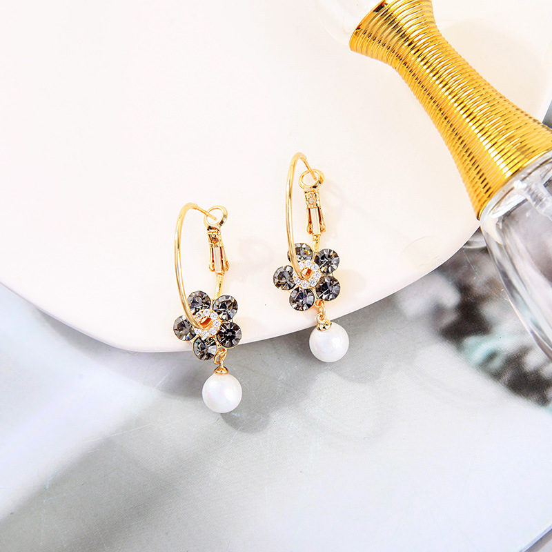 Flower S925 Silver Pearl Earrings display picture 2